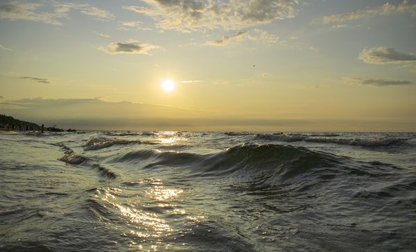 Ceny nad polskim morzem – gdzie najbardziej opłaca się wyjechać na wakacje?